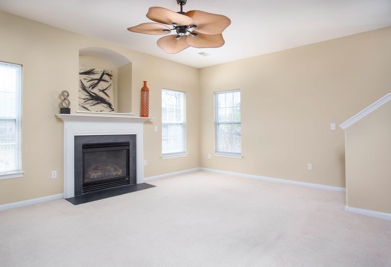 1502 Solstice Ct, Hanahan, SC 29410