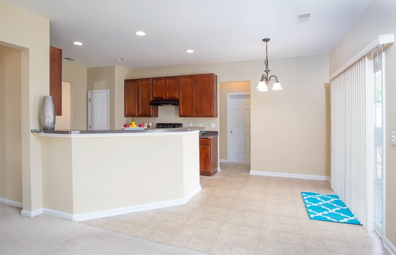 1502 Solstice Ct, Hanahan, SC 29410