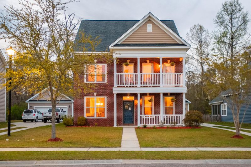 1064 Moss Grove Dr, Moncks Corner, SC 29461