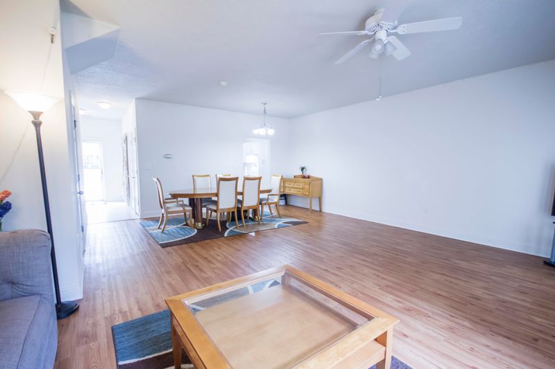 4583 Great Oak Dr, North Charleston, SC 29418