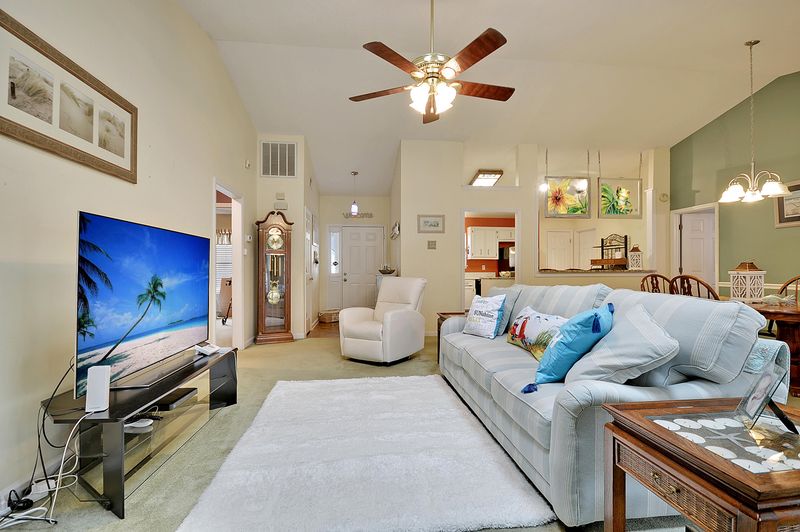 312 Bertram Rd, Summerville, SC 29485