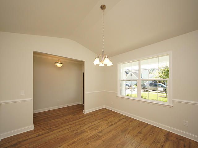 102 Longdale Dr, Summerville, SC 29483