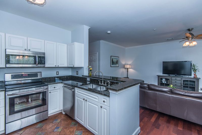 130 River Landing Dr #6204, Charleston, SC 29492