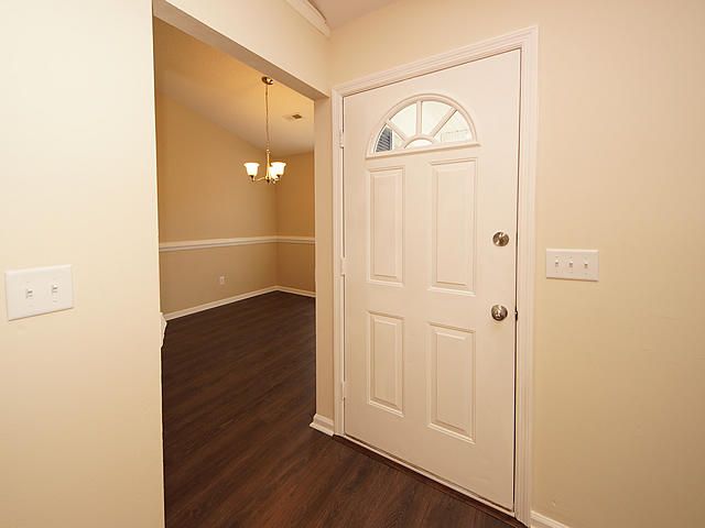 8502 Roanoke Dr, North Charleston, SC 29406