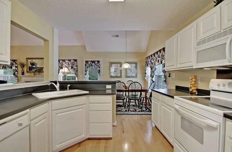 720 Lawton Harbor Dr, Charleston, SC 29412