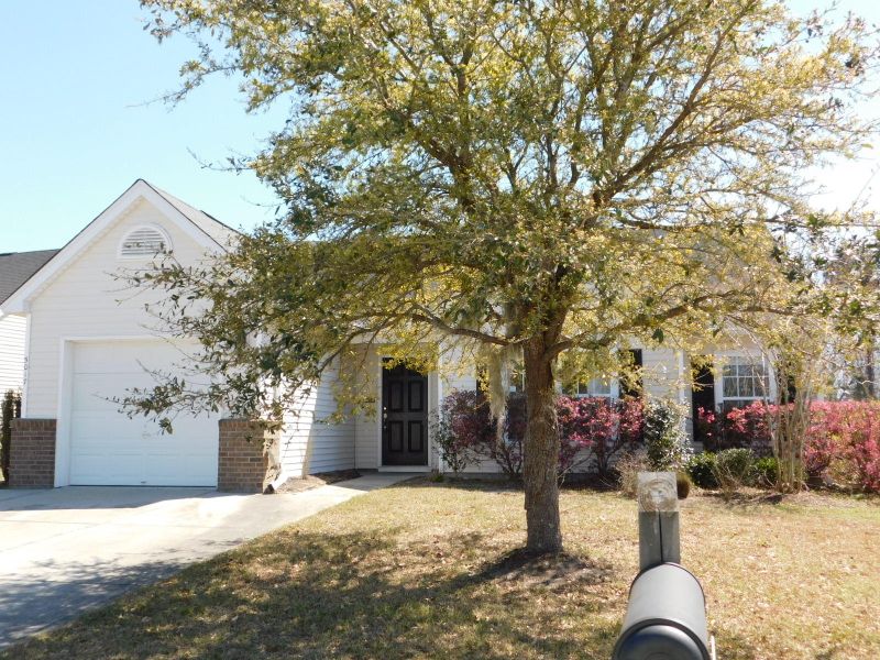 5017 Thornton Dr, Summerville, SC 29485