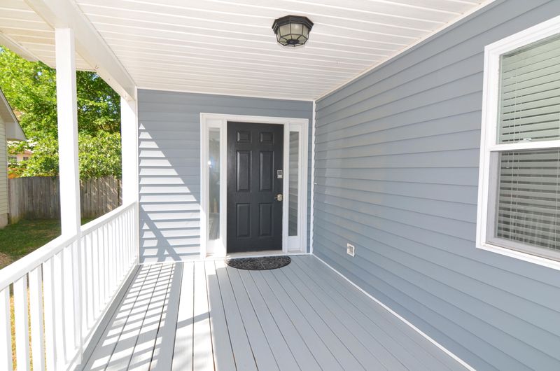 1 Shuttle Ct, Charleston, SC 29407