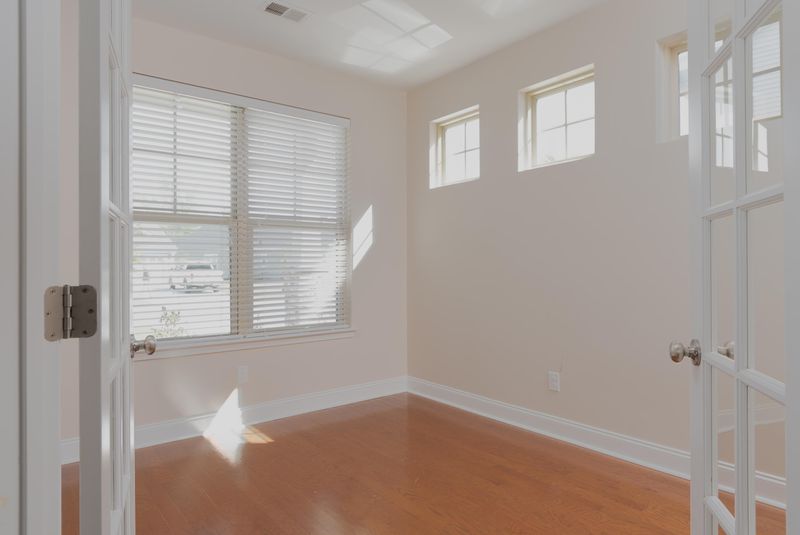 211 Palmetto Walk Dr, Summerville, SC 29486