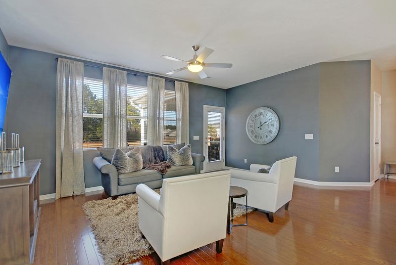 215 Decatur Dr, Summerville, SC 29483
