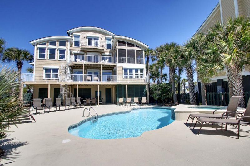808 Ocean Blvd, Isle Of Palms, SC 29451