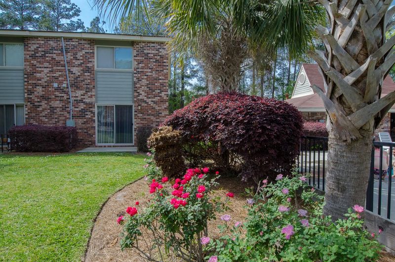 101 Andrea Ln, Hanahan, SC 29410