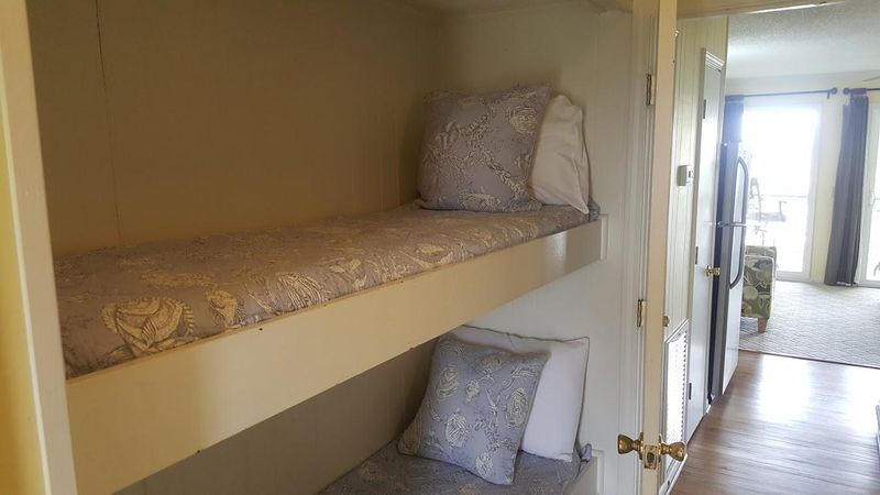 1300 Ocean Blvd #212 A, Isle Of Palms, SC 29451