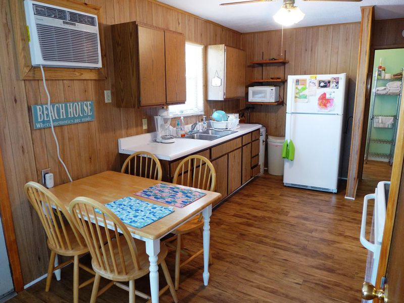 3109 Myrtle St, Edisto Beach, SC 29438