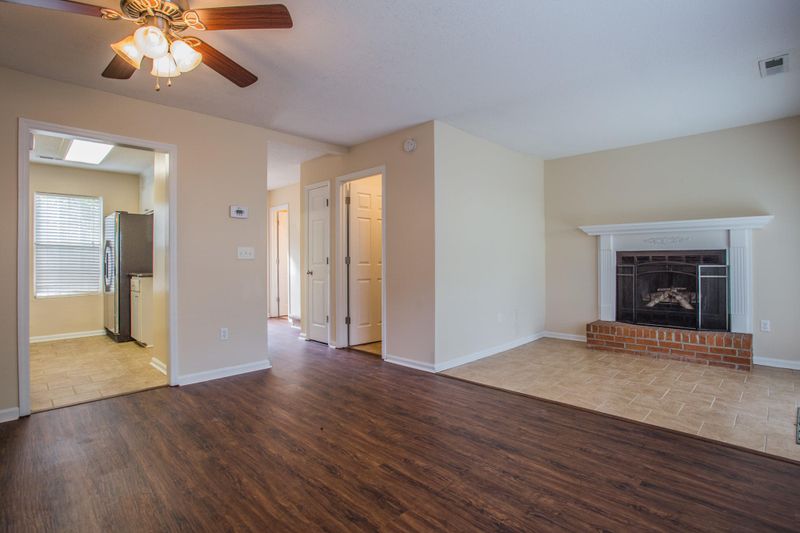 4746 Bayfield Dr, North Charleston, SC 29418