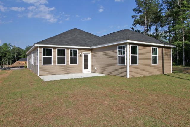 921 N Palmetto St, Summerville, SC 29483