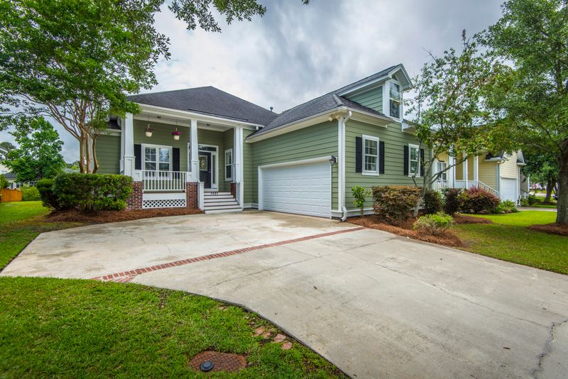 1421 Bloomingdale Ln, Mount Pleasant, SC 29466