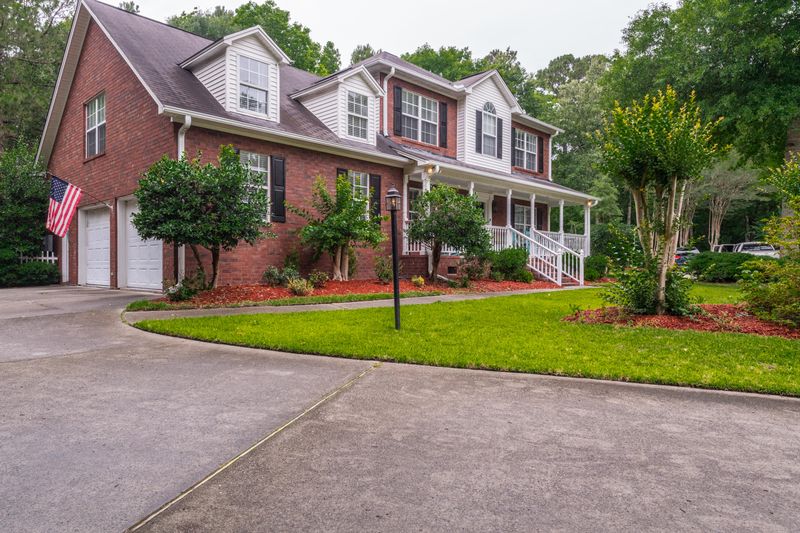 107 Leighton Ct, Summerville, SC 29485