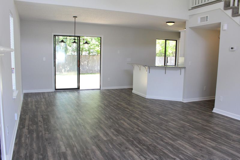 8207 N Ridgebrook Dr, Charleston, SC 29420