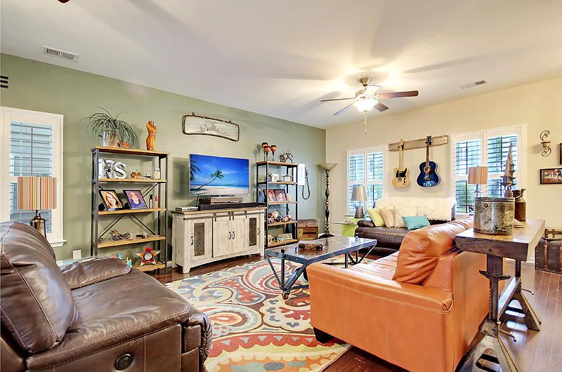 423 Forsythia Ave, Summerville, SC 29483