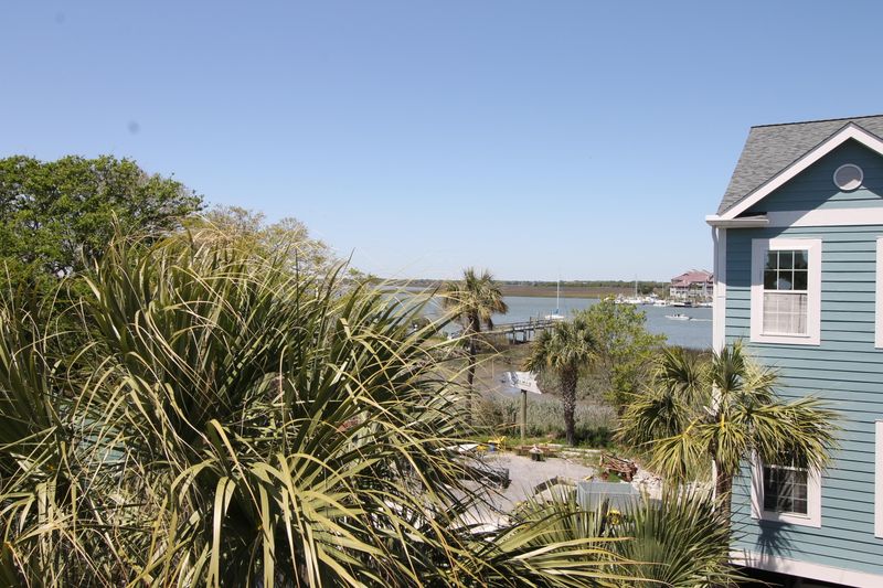 81 Sandbar Ln #10, Folly Beach, SC 29439