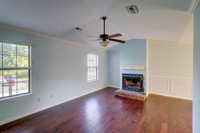 2125 Canal St, Charleston, SC 29412