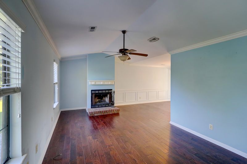 2125 Canal St, Charleston, SC 29412