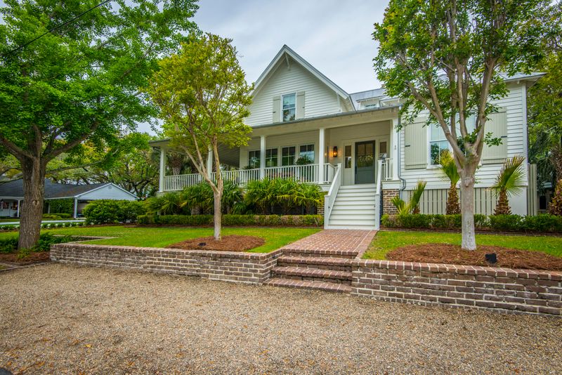 204 Ferry St, Mount Pleasant, SC 29464