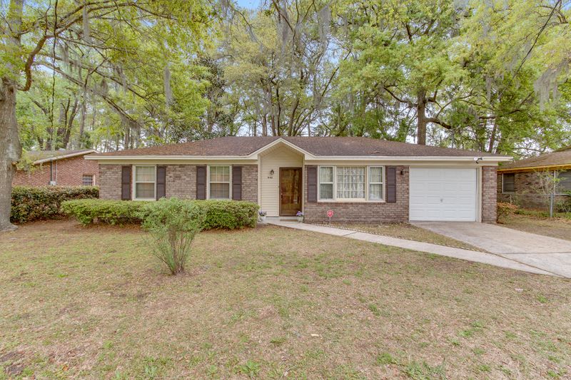 940 Savage Rd, Charleston, SC 29414
