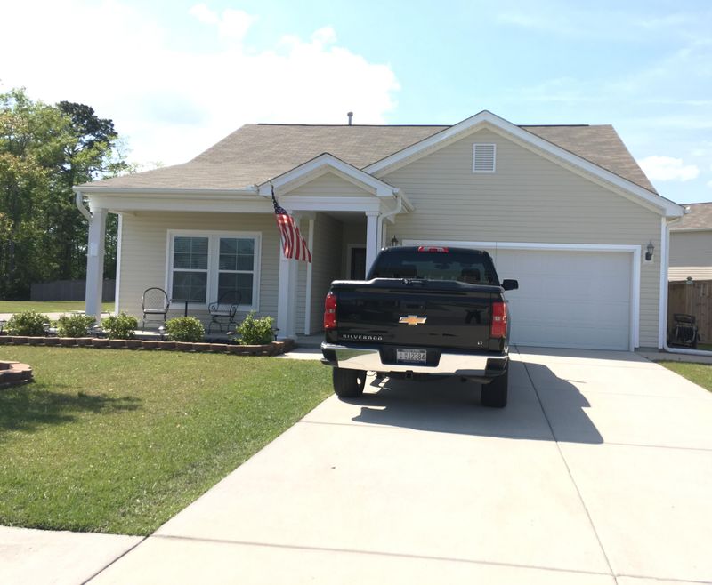 509 Nandina Dr, Goose Creek, SC 29445