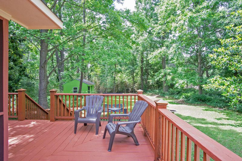 21 Sorento Blvd, Hanahan, SC 29410