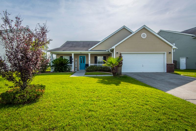 433 Dovetail Cir, Summerville, SC 29483