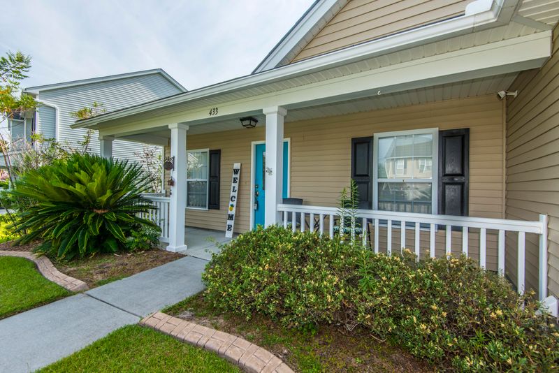 433 Dovetail Cir, Summerville, SC 29483