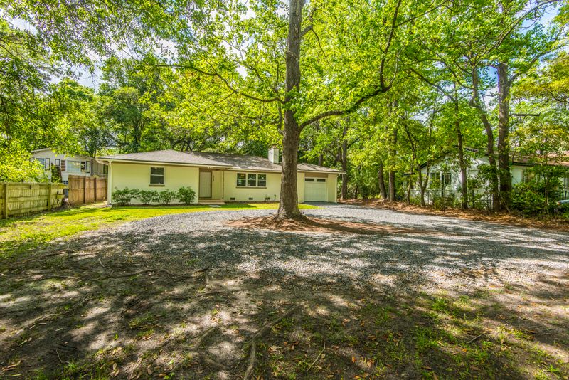 313 Howle Ave, Charleston, SC 29412