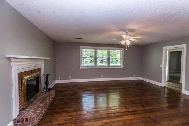 313 Howle Ave, Charleston, SC 29412