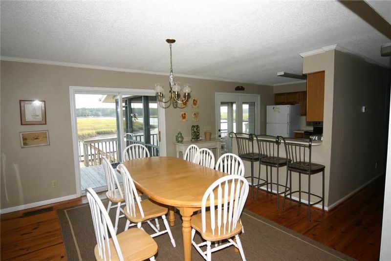 2137 Laurel Hill Rd, Edisto Island, SC 29438