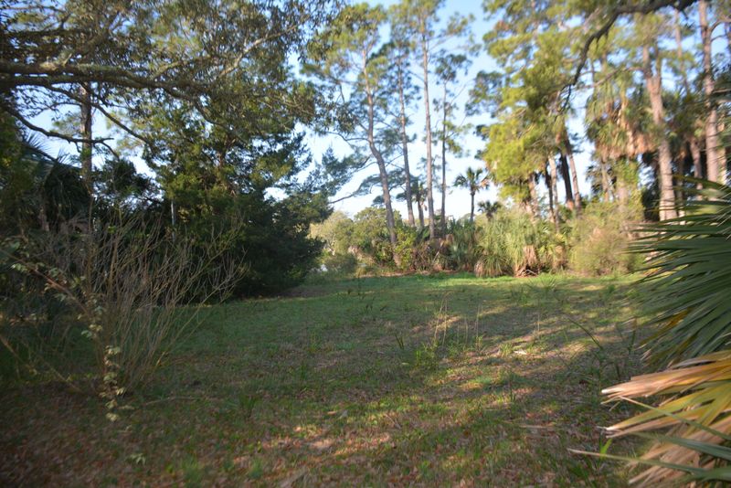 3904 Lybrand St, Edisto Island, SC 29438