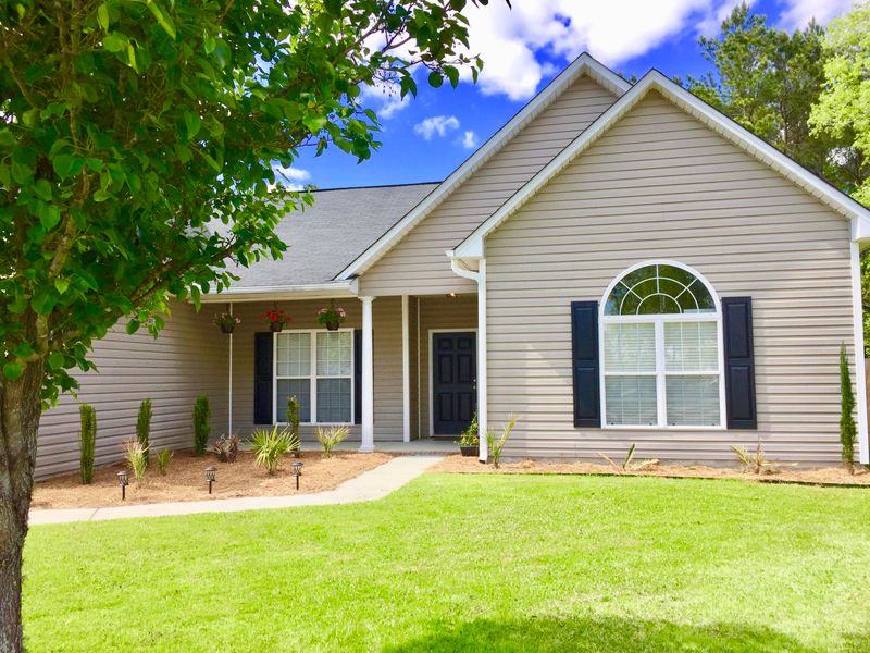102 Harvest Moon Rd, Moncks Corner, SC 29461