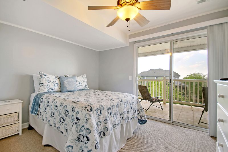1 Oak Island Dr #E, Folly Beach, SC 29439