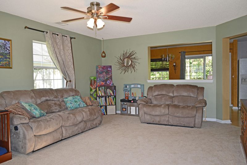 7904 Long Shadow Ln, North Charleston, SC 29406