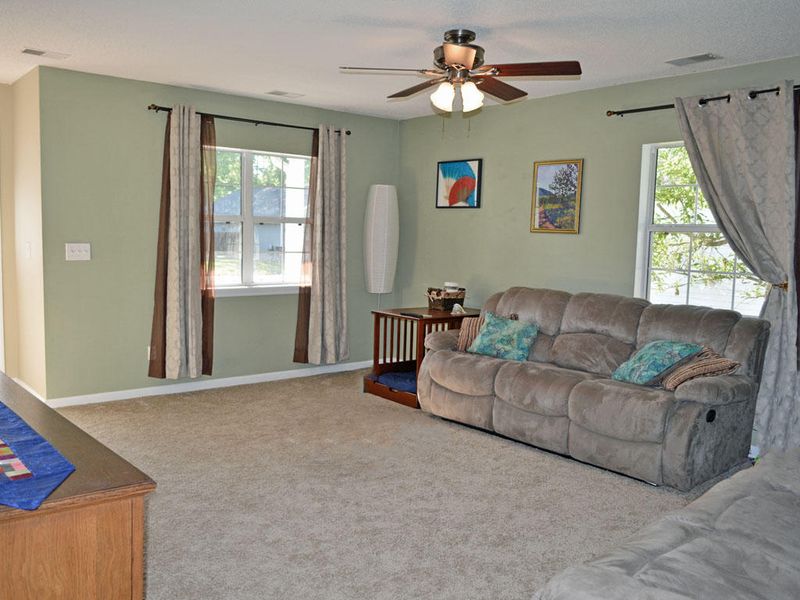 7904 Long Shadow Ln, North Charleston, SC 29406