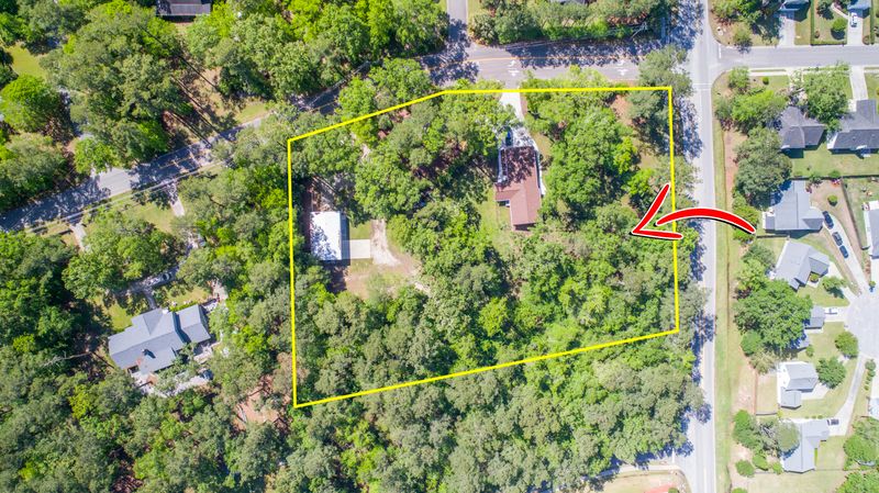 2111 Hummingbird Ln, Summerville, SC 29483