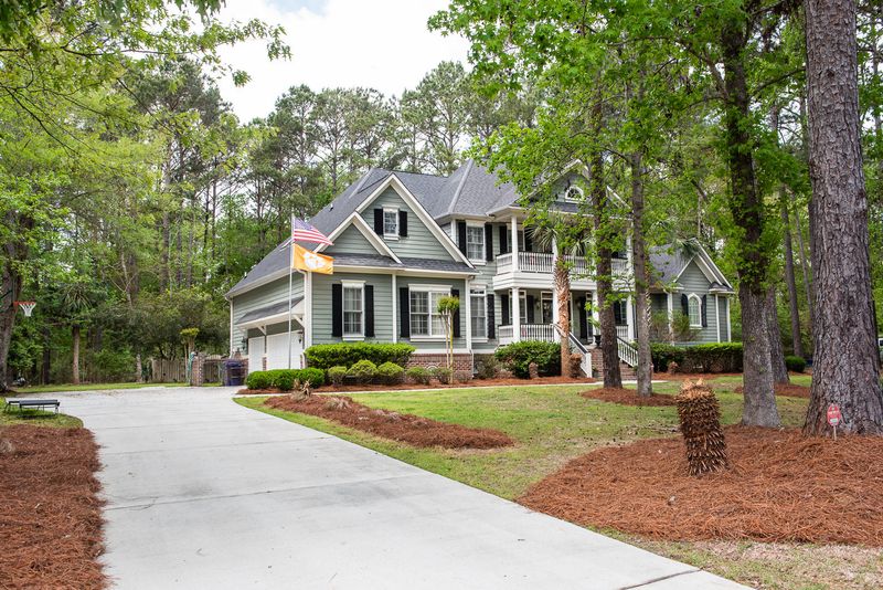 2220 Black Oak Ct, Mount Pleasant, SC 29466