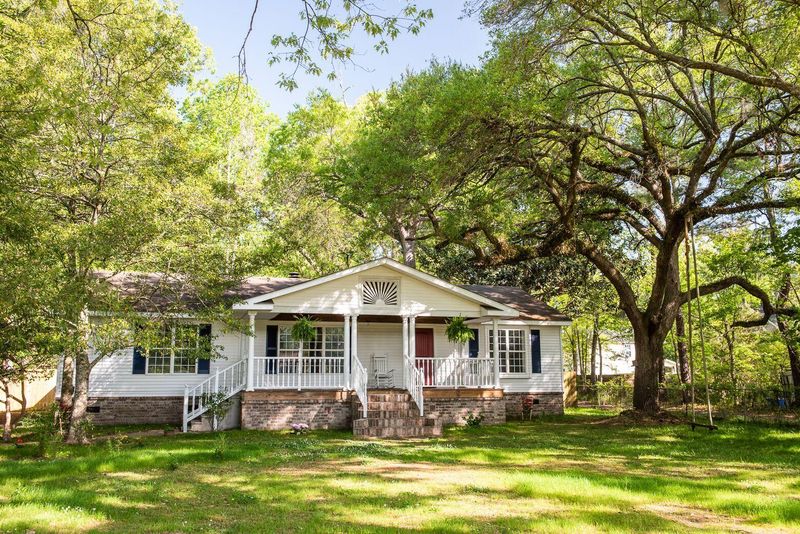 1904 Woodland Rd, Charleston, SC 29414