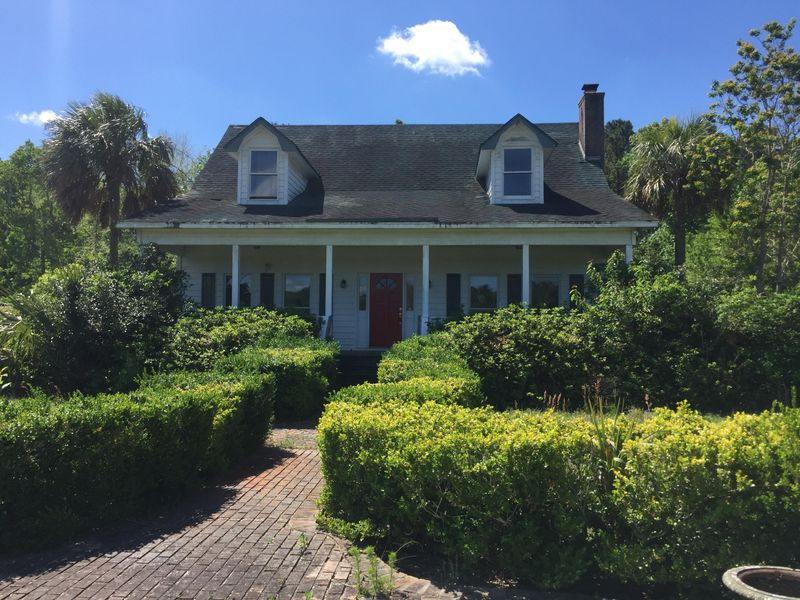 4911 Seewee Rd, Mount Pleasant, SC 29429