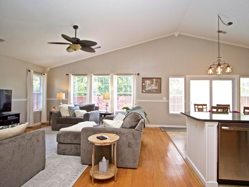 3301 Middleburry Ln, Charleston, SC 29414