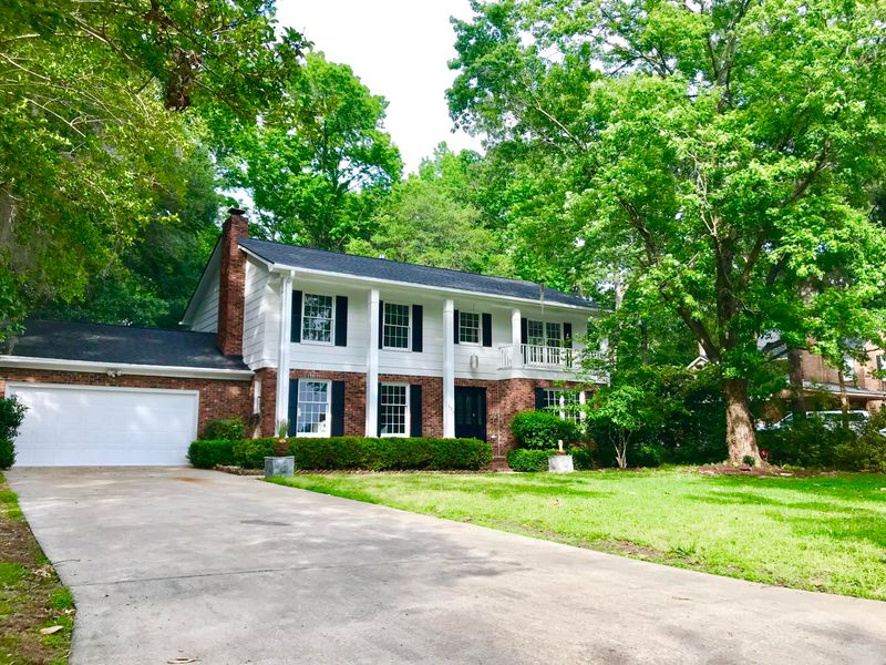 323 Fairington Dr, Summerville, SC 29485