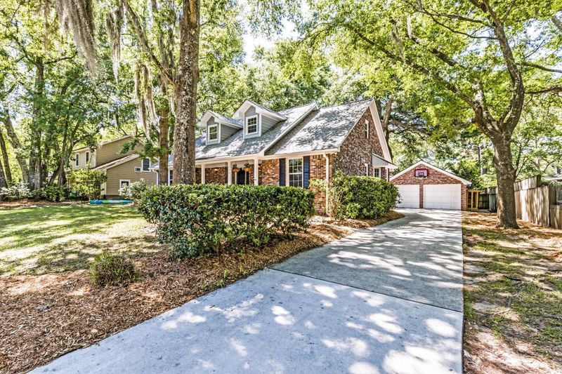 969 Sea Gull Dr, Mount Pleasant, SC 29464