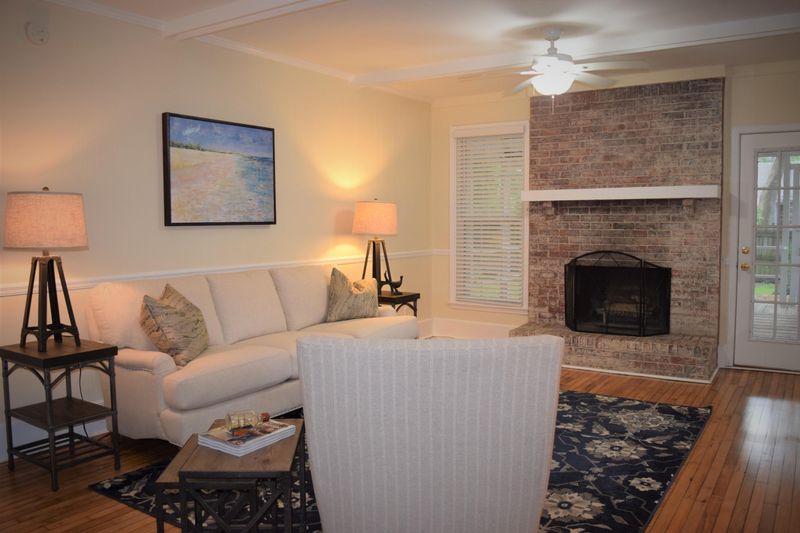 969 Sea Gull Dr, Mount Pleasant, SC 29464