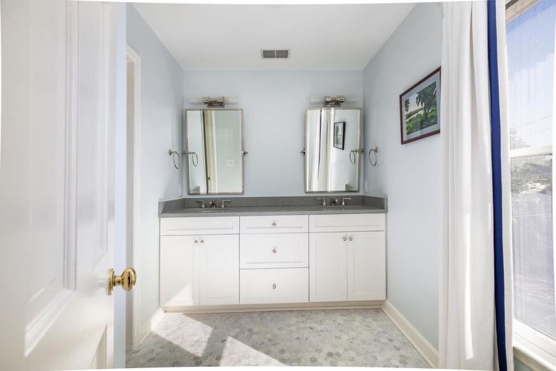 39 Harleston Pl, Charleston, SC 29401