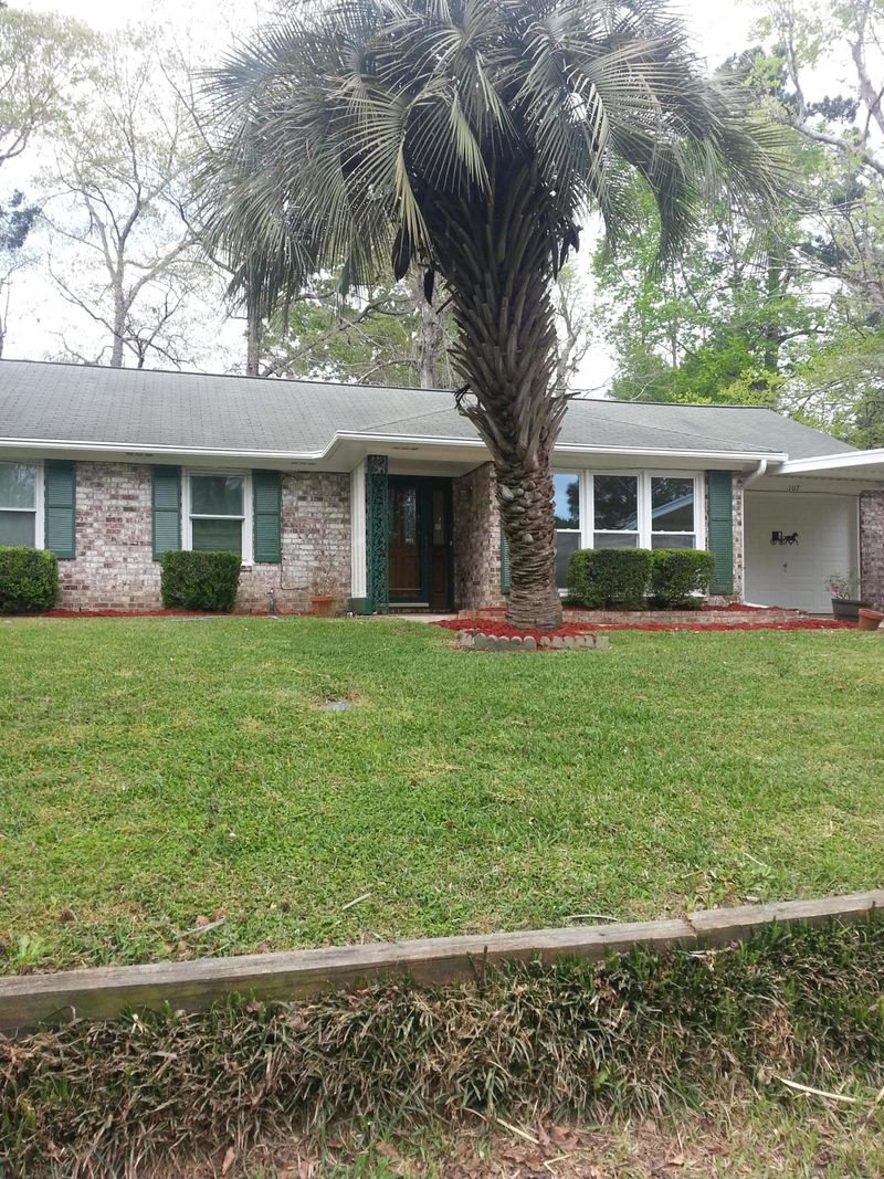 107 Shearwater Dr, Ladson, SC 29456
